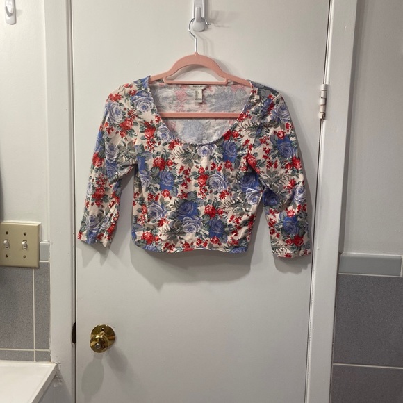 Floral crop top mid length sleeve - Picture 1 of 2